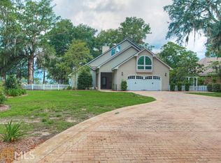 75 River Bend Dr, Saint Marys, GA 31558