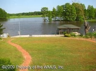 301 Four Islands Trl, Lanexa, VA 23089