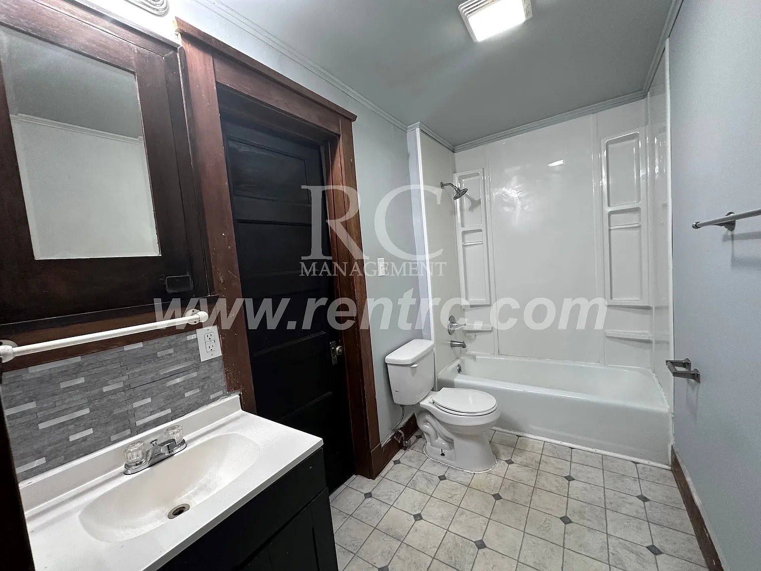 5 bed, 1650 sqft, $1,150 — Photo 4