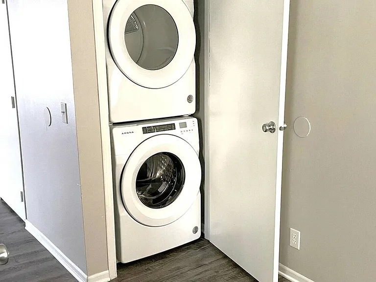 In Unit Washer and Dryer