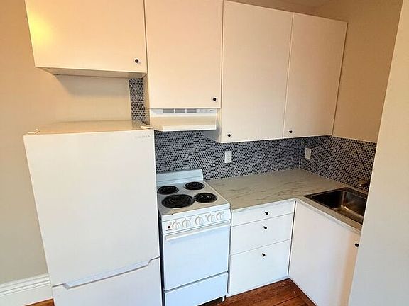 5th image of 1331 Columbine St #2C