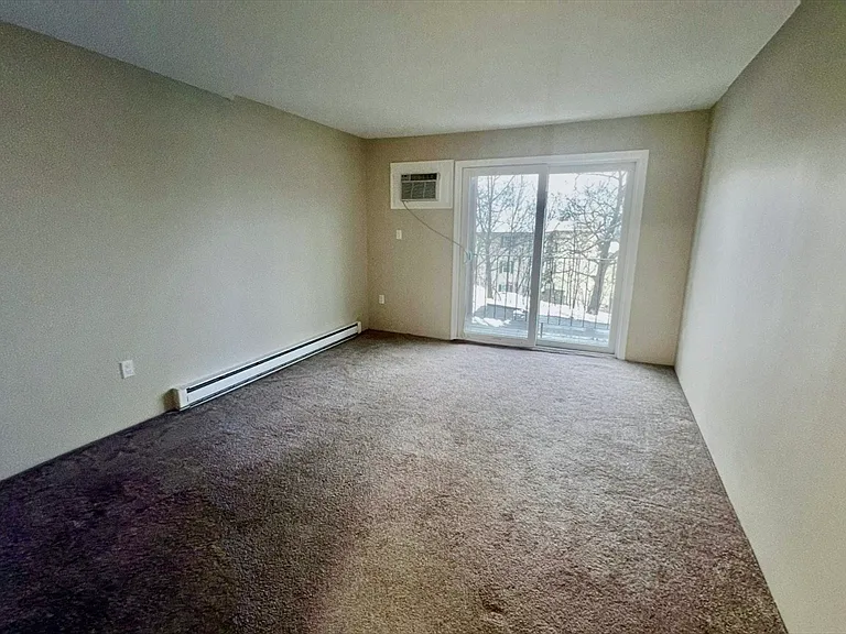 10 Hemans St #13 — Photo 16