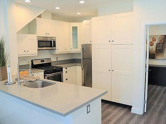 3rd image of 921 N West Knoll Dr #923