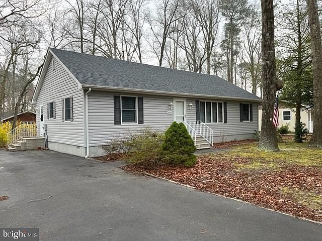 1st image of 33913 Hiawatha Blvd