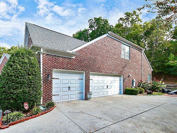 2nd image of 2208 Mount Isle Harbor Dr