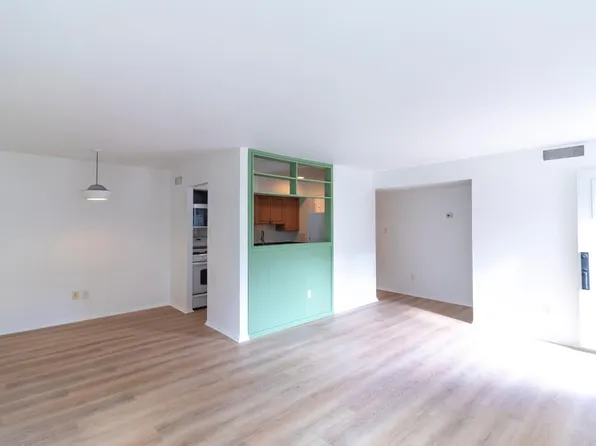 104 Birch St #A-3, Falls Church, VA 22046