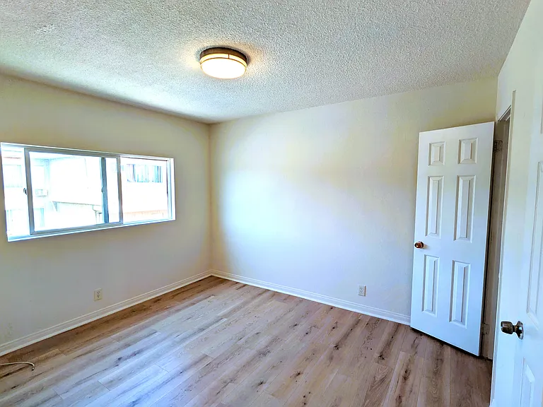 7226 Troost Ave #5 — Photo 13