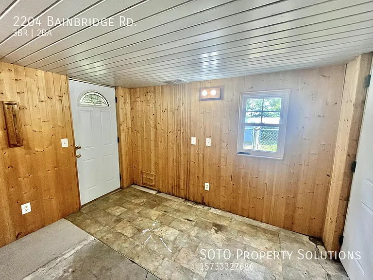 2204 Bainbridge Rd — Photo 45