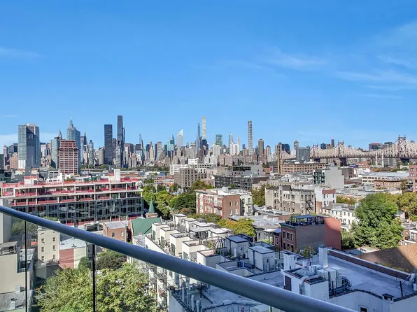 22-43 Jackson Avenue image 7 of 14