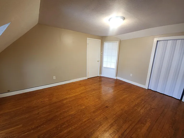 27 Fairview Ave #27B — Photo 12