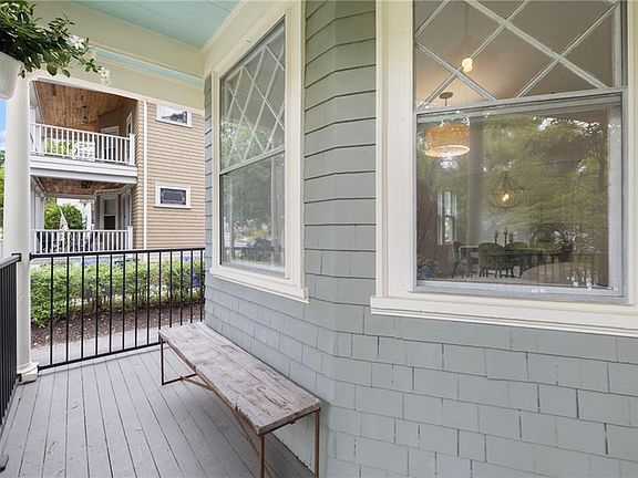 4th image of 22 Ogden St