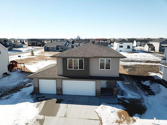 2nd image of 2213 42nd St S
