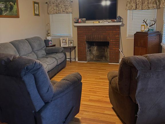 4th image of 350 Old Calhoun Falls Rd