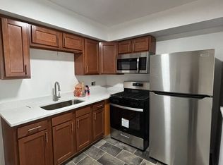 1200 E Singer Cres #87, Milwaukee, WI 53212