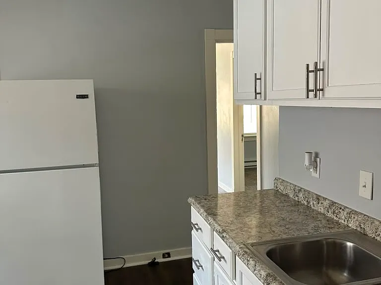 11913 Erwin Ave — Photo 15