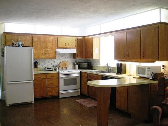 Well Eqipped Kitchen