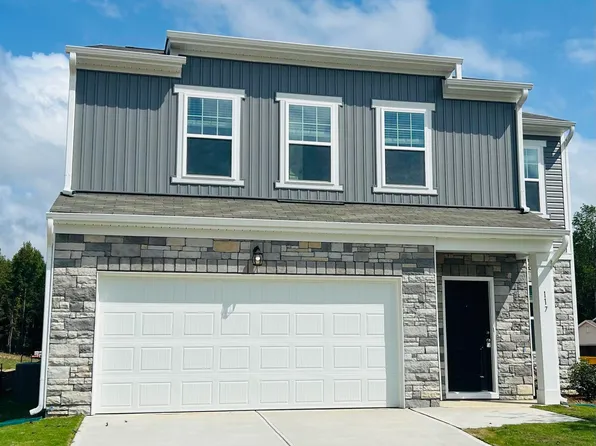 124 S Gallaspy Dr, Clayton, NC 27520