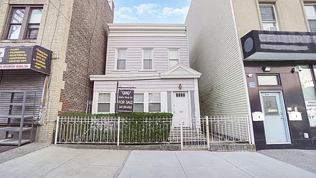 868 Morris Park Avenue