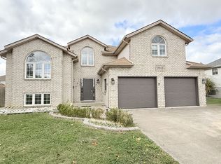 2313 Lesperance Rd, Tecumseh, ON N8N4R9