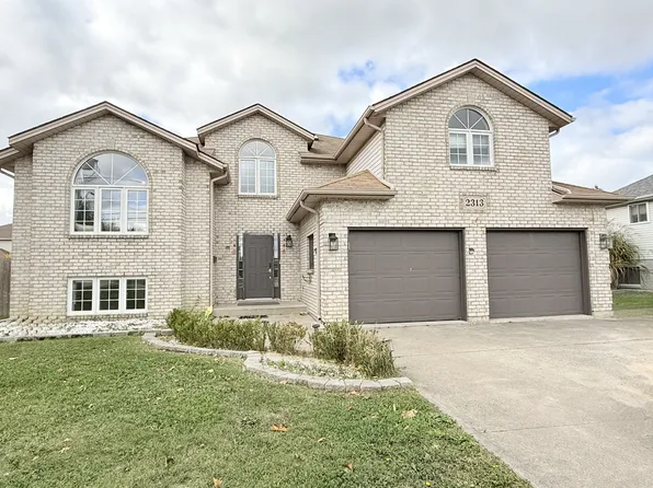 2313 Lesperance Rd, Tecumseh, ON N8N 4R9