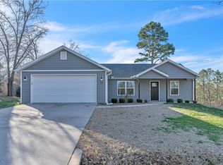 29 Ilford Ln, Bella Vista, AR 72715