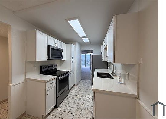 2nd image of 250 Jacaranda Dr APT 611
