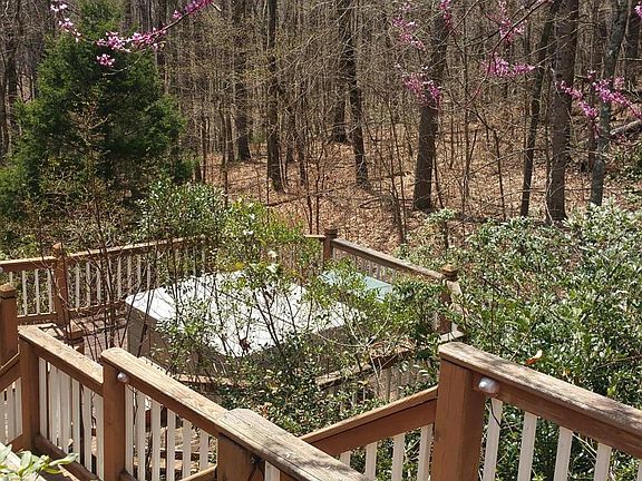 5th image of 249 Cumberland Cove Rd