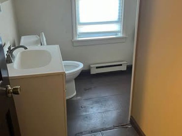 4 Putnam Rd #6