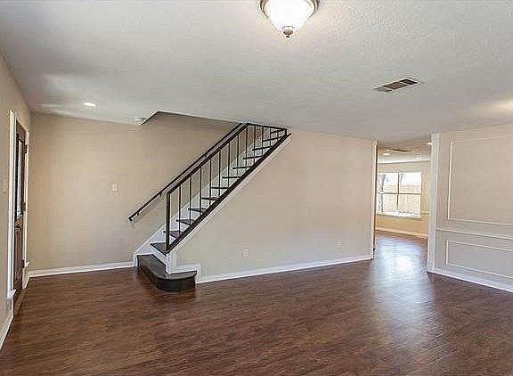 5th image of 13018 Humphrey Dr