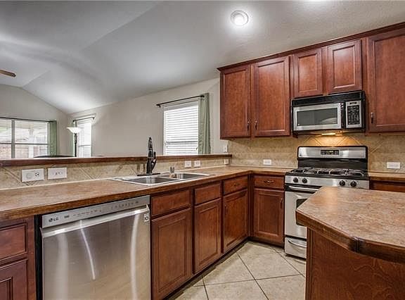 2nd image of 1923 Highland Haven Ln