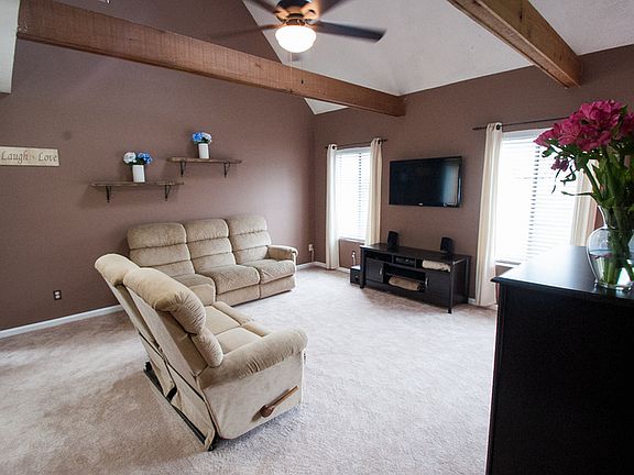 5th image of 100 Sandbridge Ct