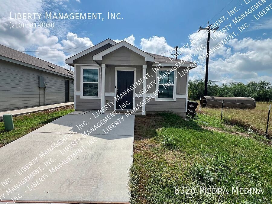1st image of 8326 Piedra Medina