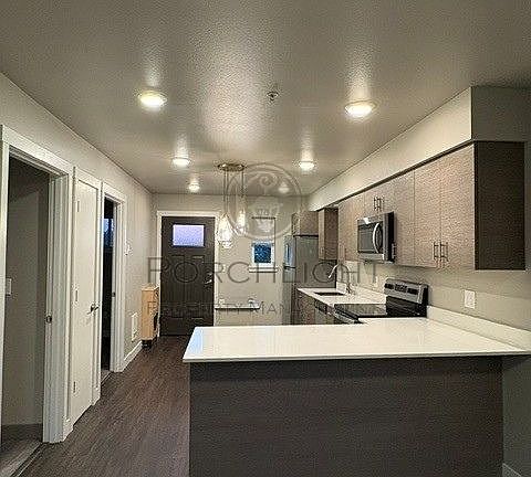 3rd image of 1882 Front St #1-302