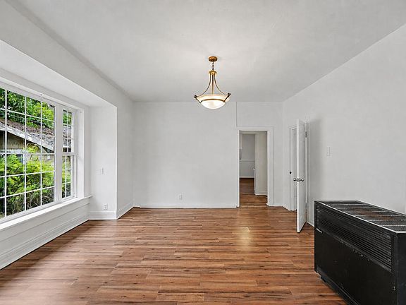 5th image of 2911 S 8th St APT A