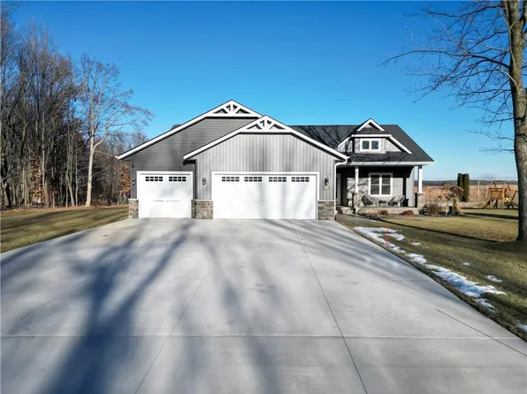 S8653 Cottonwood Circle, Eau Claire, WI 54701