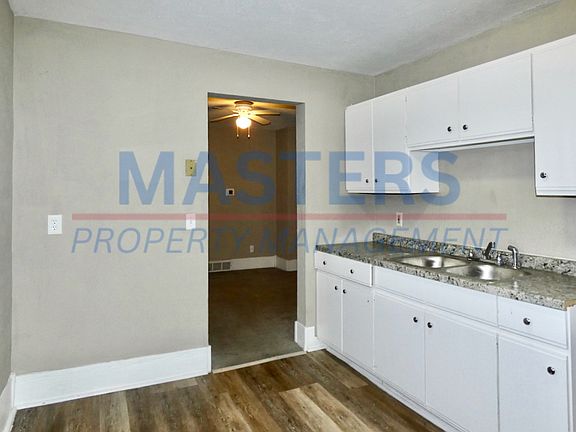 5th image of 420 Barker St #A