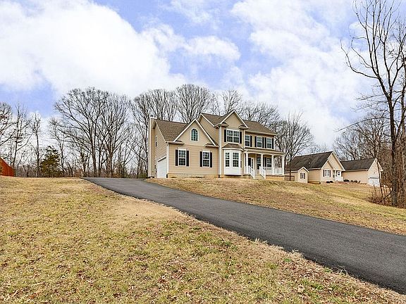 2nd image of 13 Walker Way
