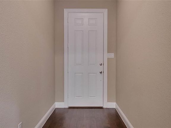 5th image of 4701 Sunflower Dr