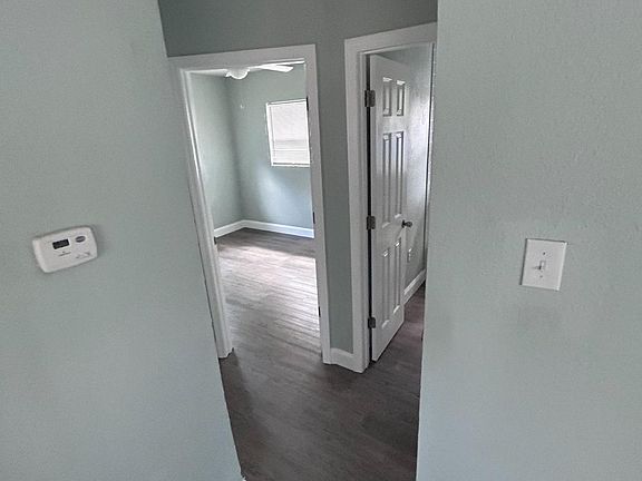 5th image of 1009 W Washington St