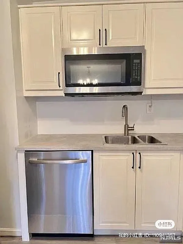 Studio, 600 sqft, $2,400 — Photo 4