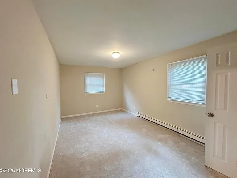 501 Bismarck St — Photo 16