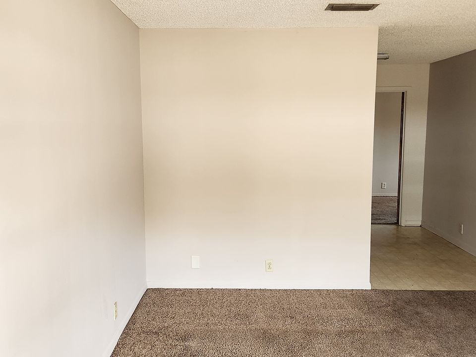 1st image of 235 Mimosa Dr