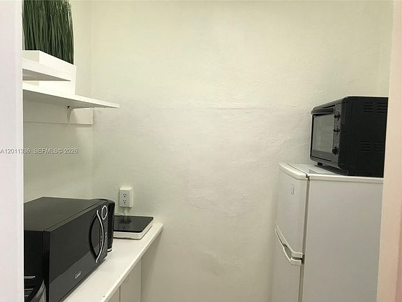 5th image of 5445 Collins Ave APT 530