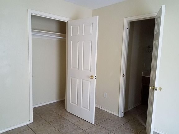 5th image of 717 Jade St #B