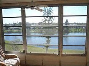 Patio Lake View