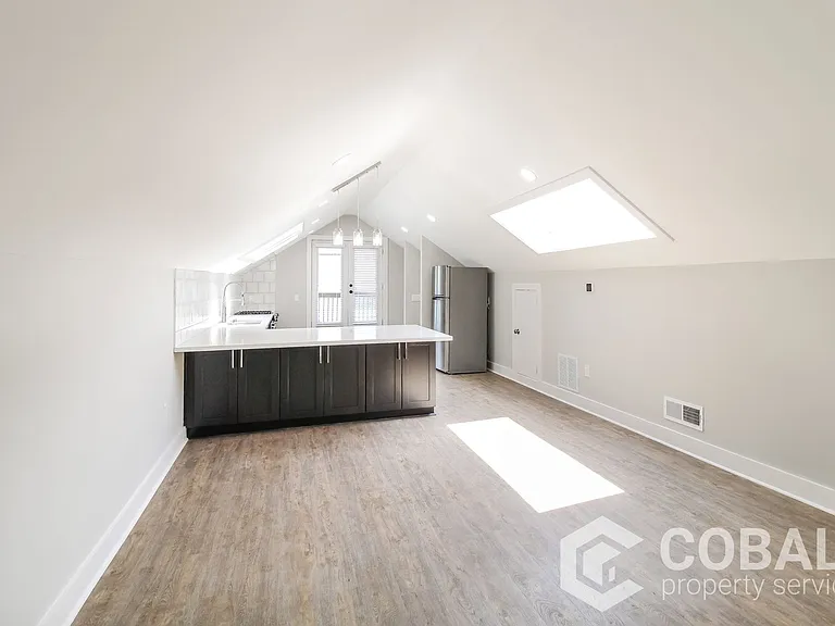 631 Seminole Ave NE #B — Photo 5