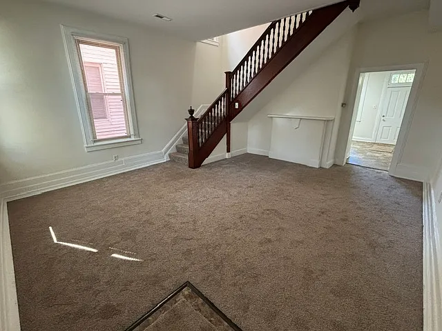 2 bed, 980 sqft, $1,800 — Photo 2