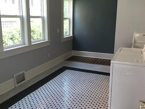 2nd image of 2204A N Booth St