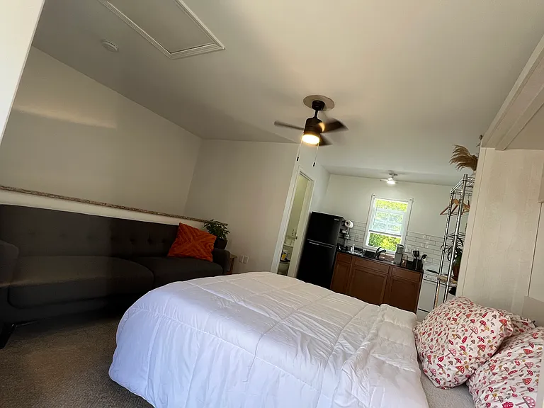 comfy queen bed