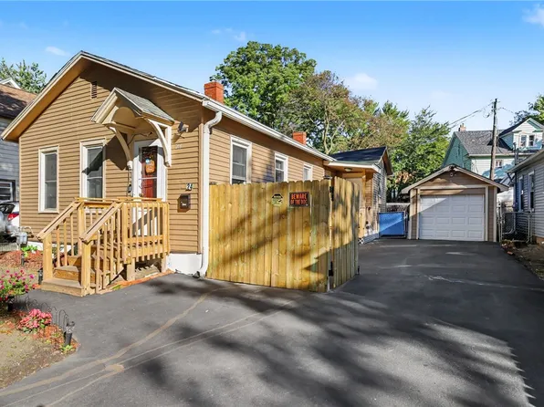 24 Bloss St, Rochester, NY 14608